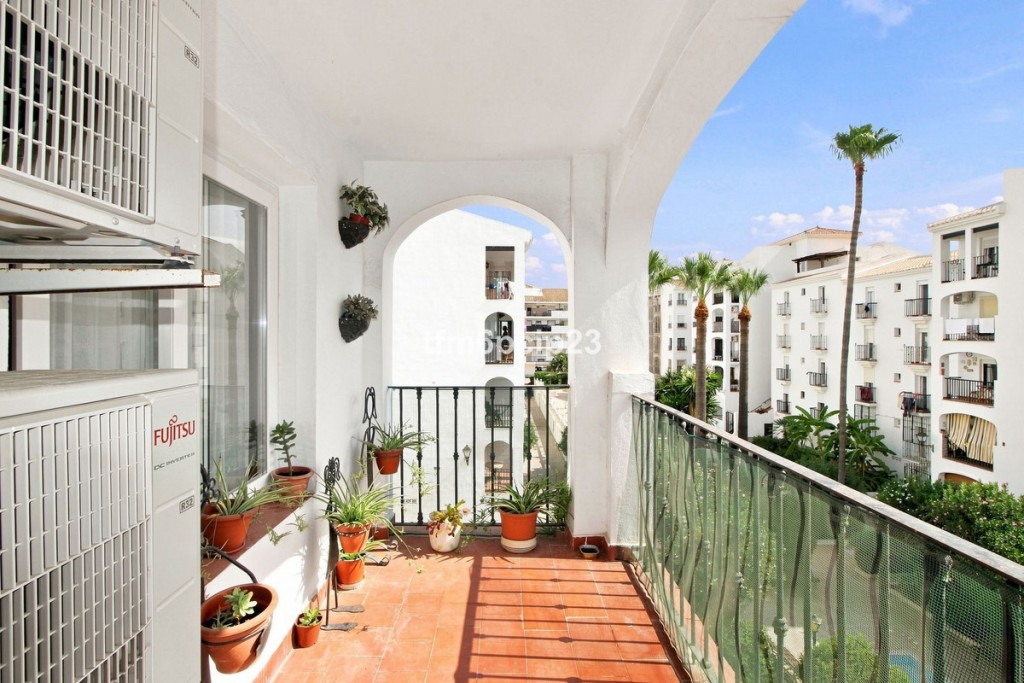 Apartamento en Venta en San Luis De Sabinillas Málaga