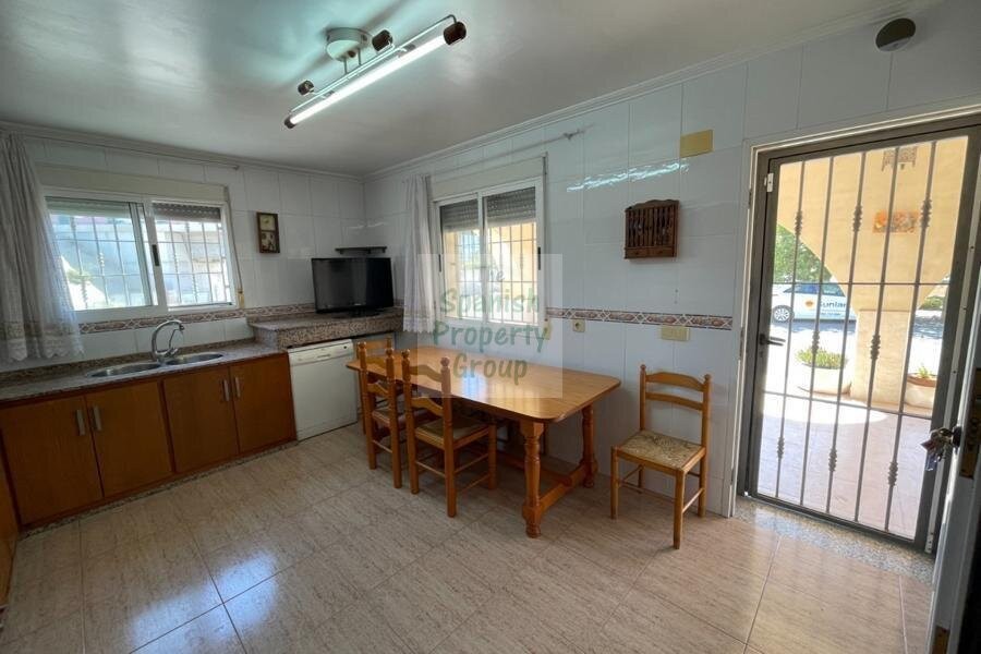 Venta de villa en Crevillente, de 120m2 con 3 dormitorios y  - foto 4