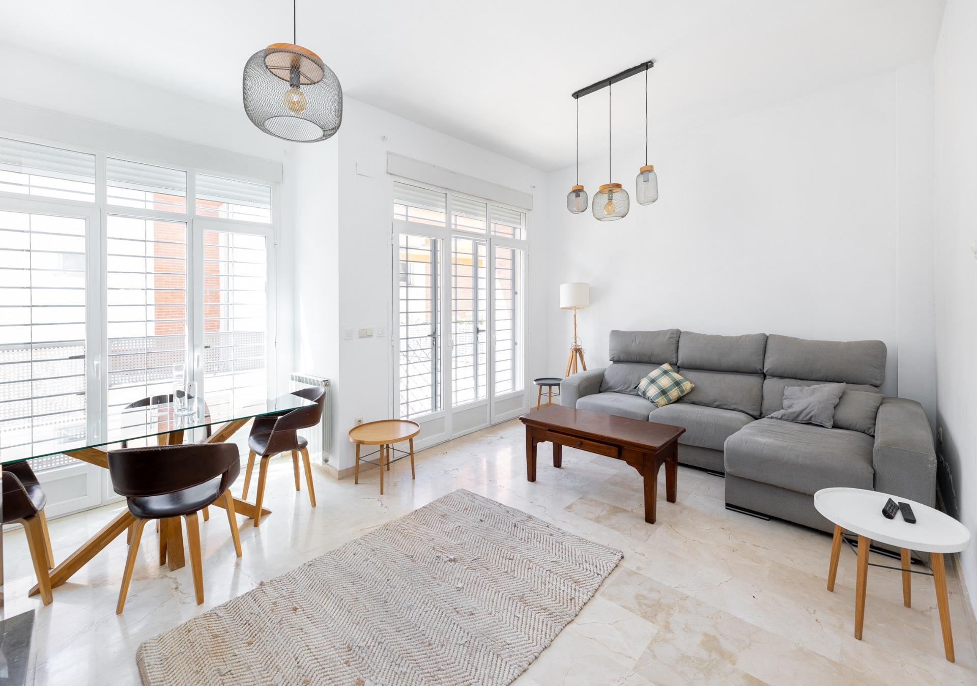 Casa Adosada Ideal en Urbanización con Piscina - foto 5