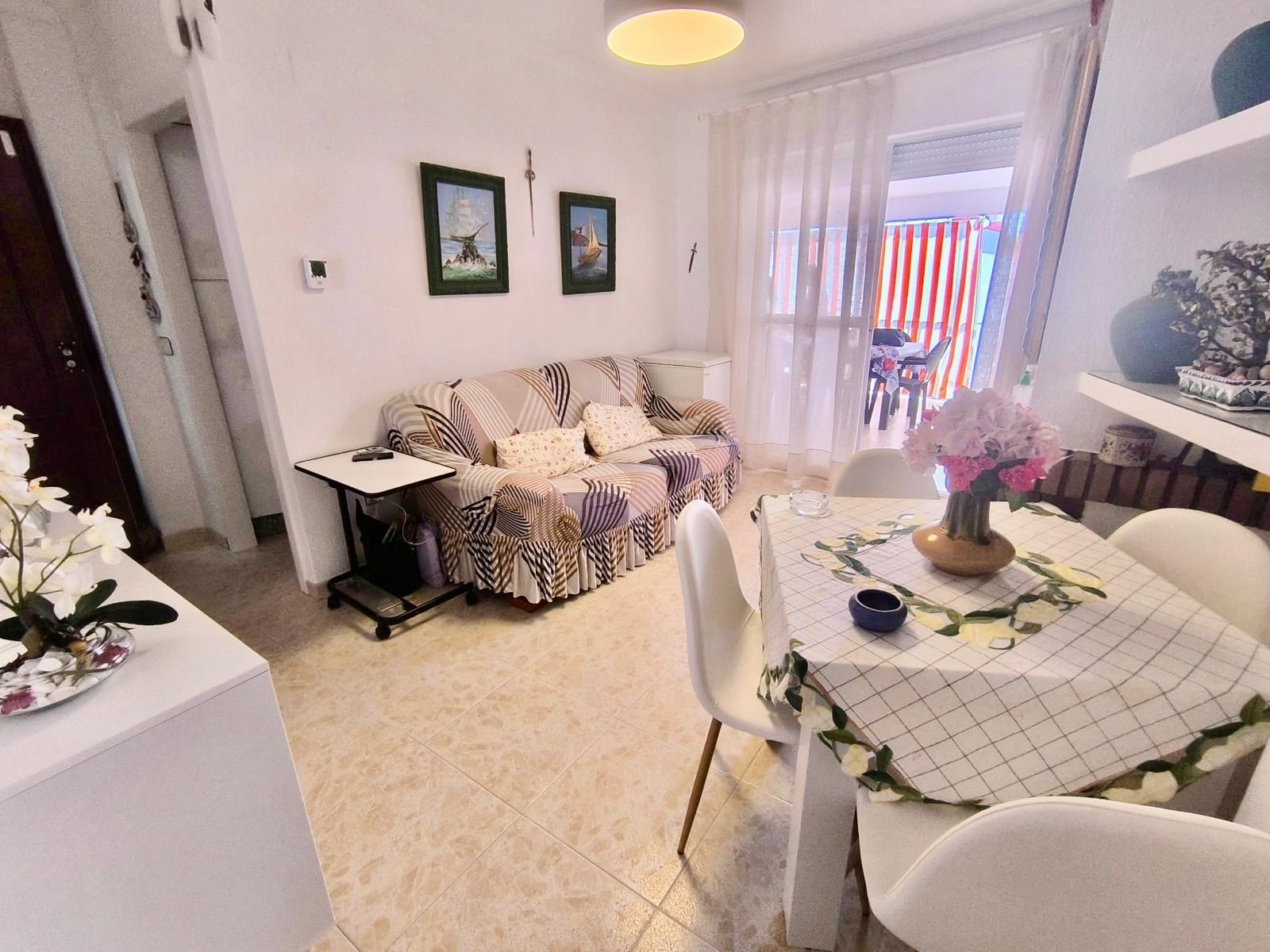 ALQUILER DE SEPTIEMBRE A JUNIO – VIVIENDA DE 3 habitaciones EN ZONA CÉNTRICA