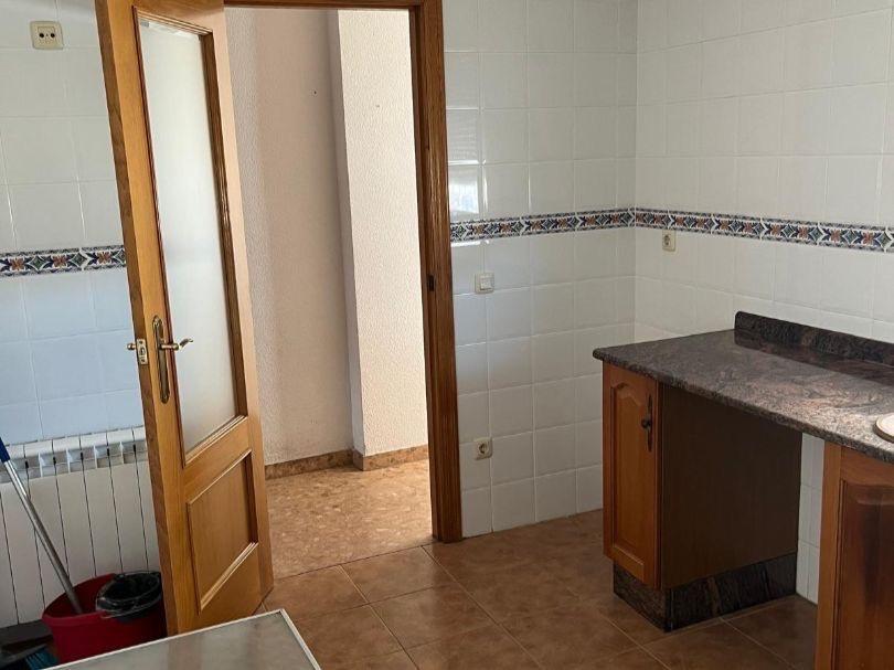 Se vende piso en Chiva, Valencia - foto 5