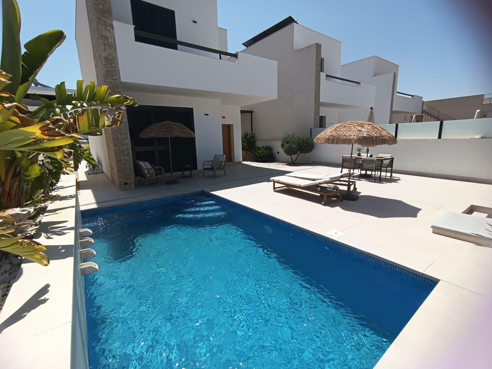 Villa individual en Daya Nueva