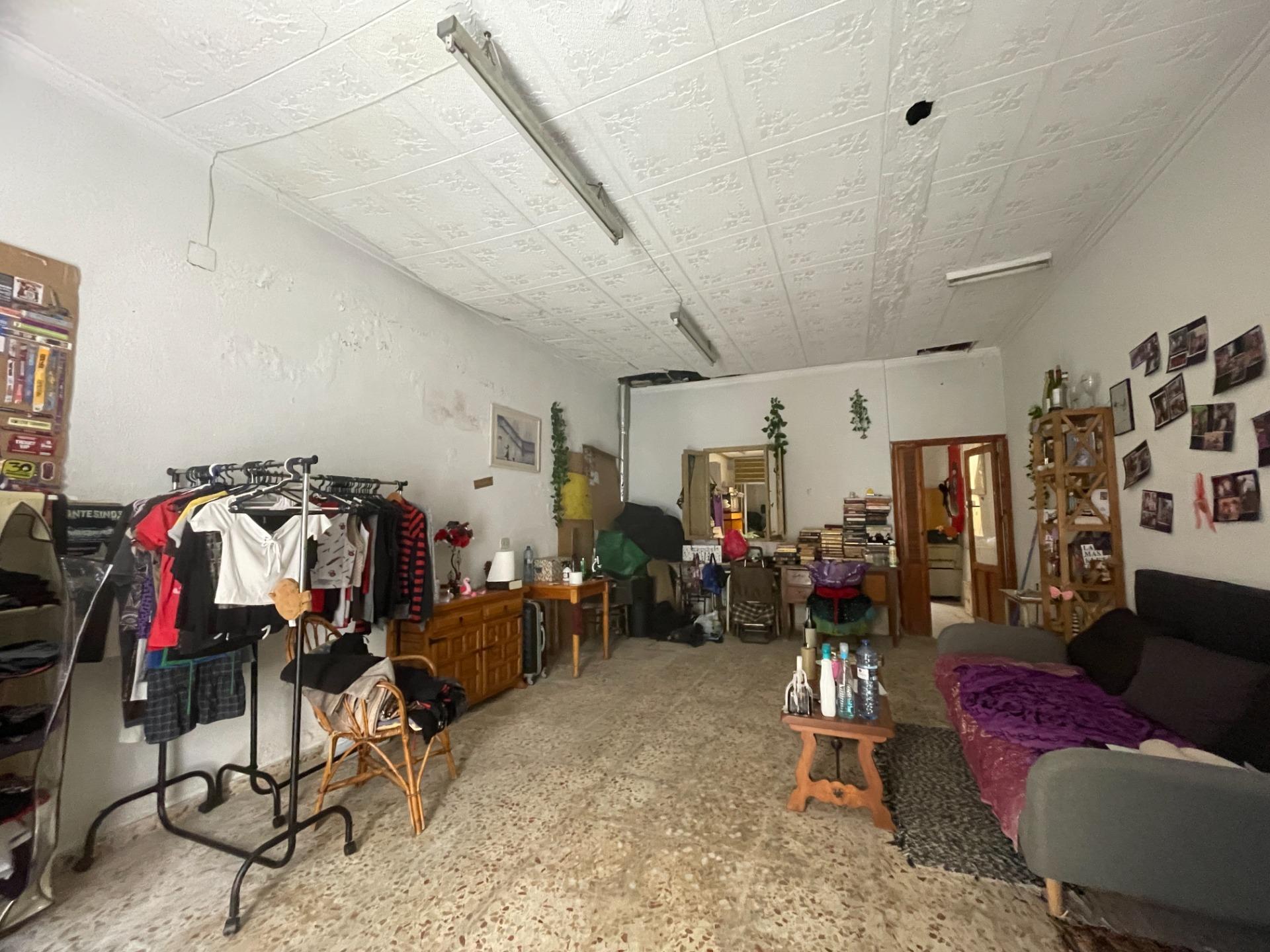 Casa baja de 3 dormitorios en pleno centro de Los Montesinos - foto 2