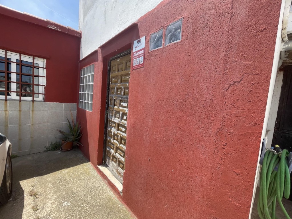 AMPLIO INMUEBLE REFORMADO CON DISTRIBUCIÓN RESIDENCIAL, SUJE - foto 2