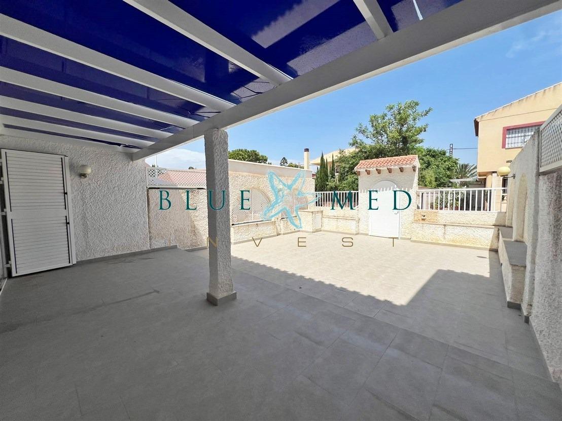 DÚPLEX REFORMADO EN BAHÍA A 500 METROS DE LA PLAYA - foto 4