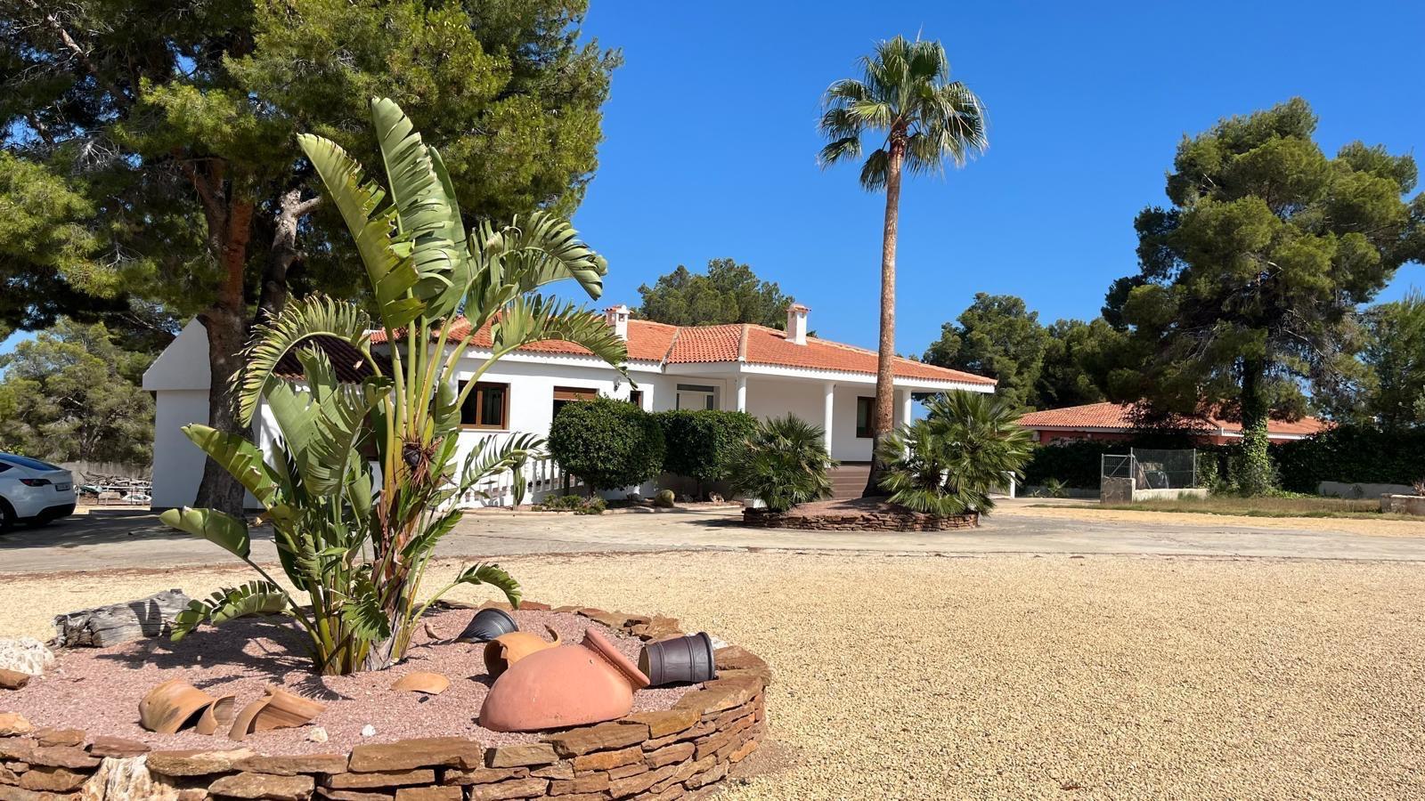 SE VENDE CASA DE LUJO EN LA NUCÍA