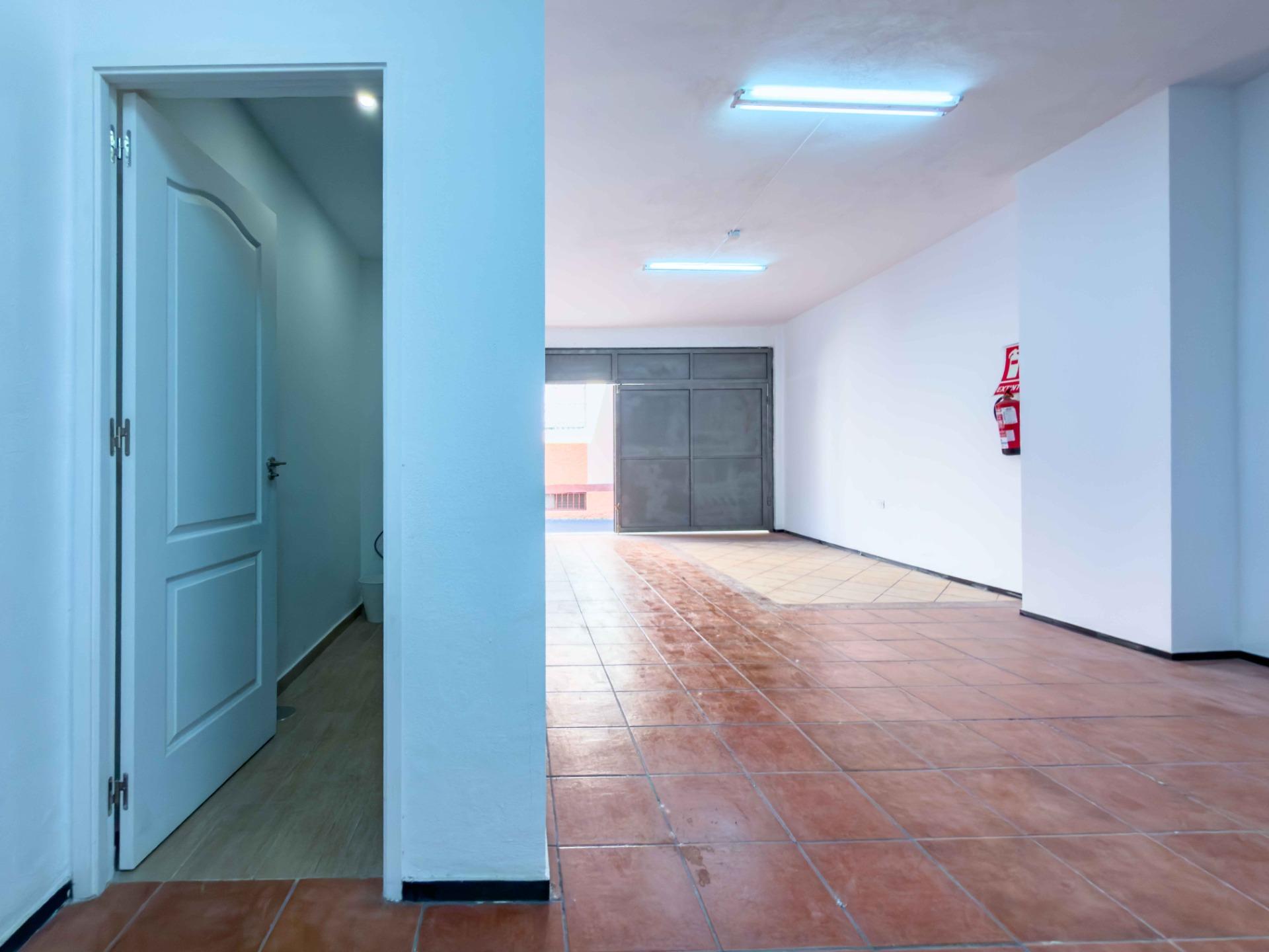 DOS LOCALES EN ALQUILER EN LA CUESTA – DESDE 650 €/MES CADA 