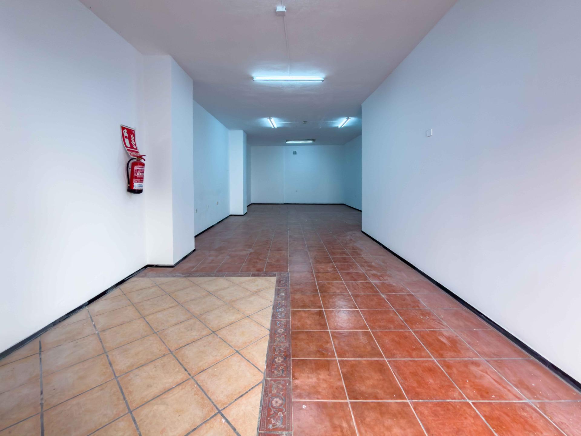 DOS LOCALES EN ALQUILER EN LA CUESTA – DESDE 650 €/MES CADA  - foto 4