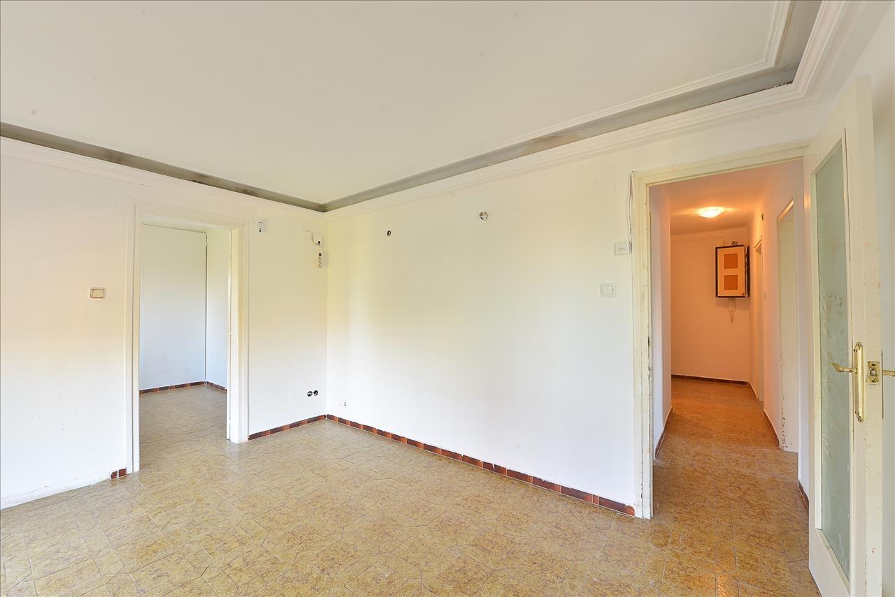 ¡Piso en Venta de 98 m2 con Gran Potencial en Barberà del Va - foto 3
