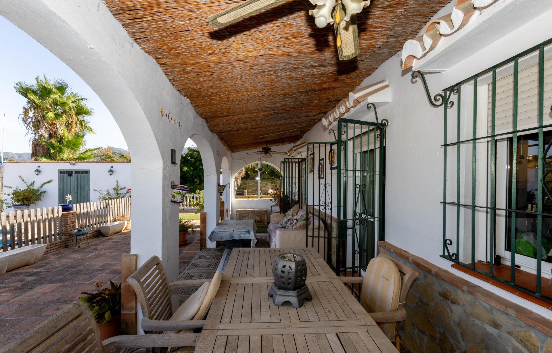 Espectacular chalet de 300 m2 con piscina privada en Camino  - foto 4