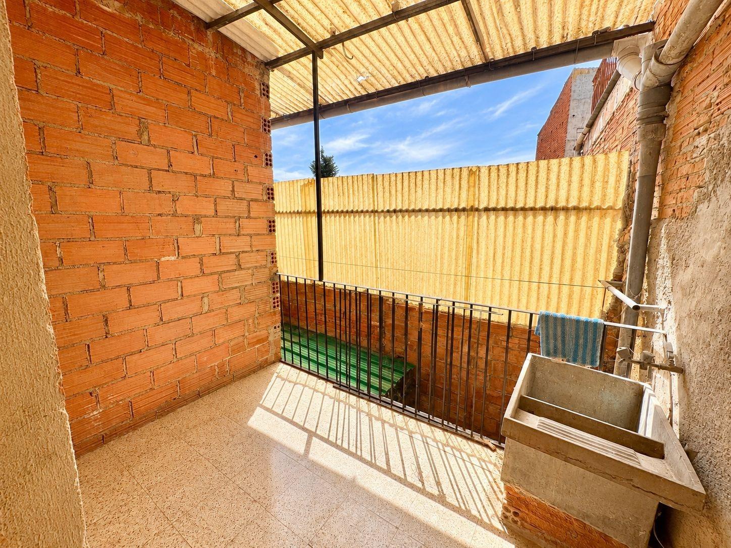 Inmueble de 255 m2 en Navarcles con vivienda, amplios espacios y múltiples posibilidades