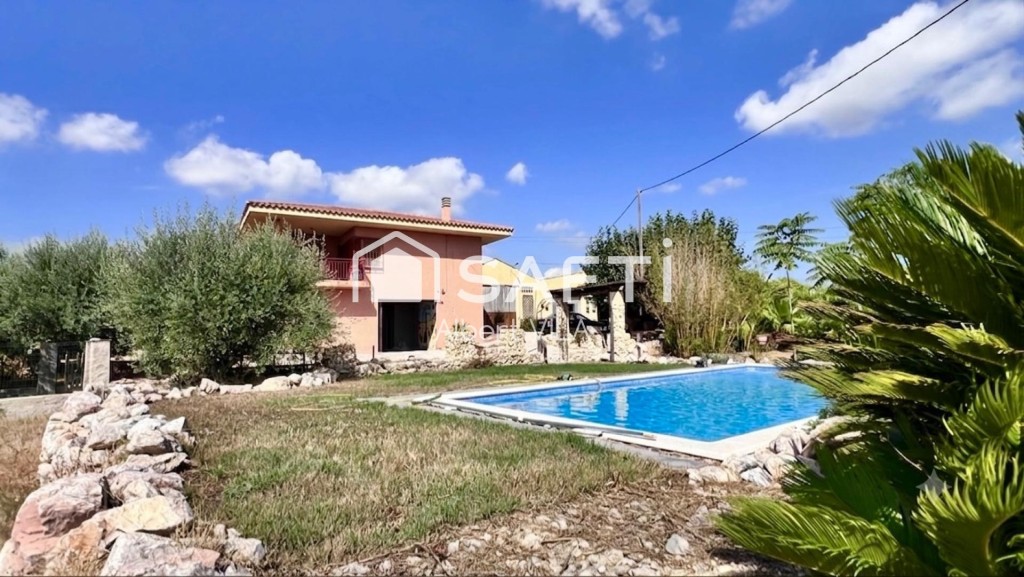 Finca rústica con chalet y piscina en Valls - foto 2