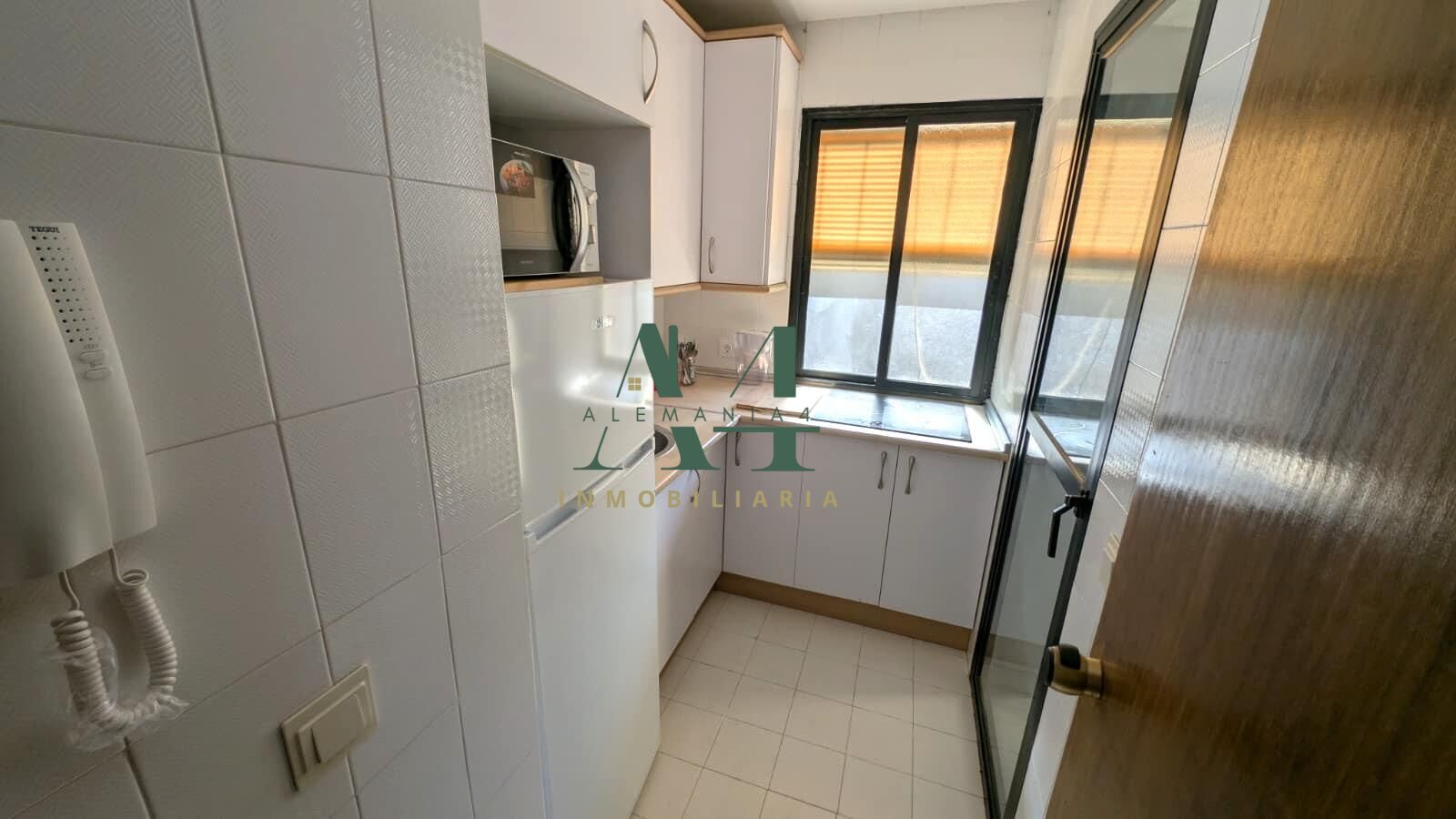 Acogedor Apartamento en Alquiler en Hernán Cortés, Cáceres p - foto 5