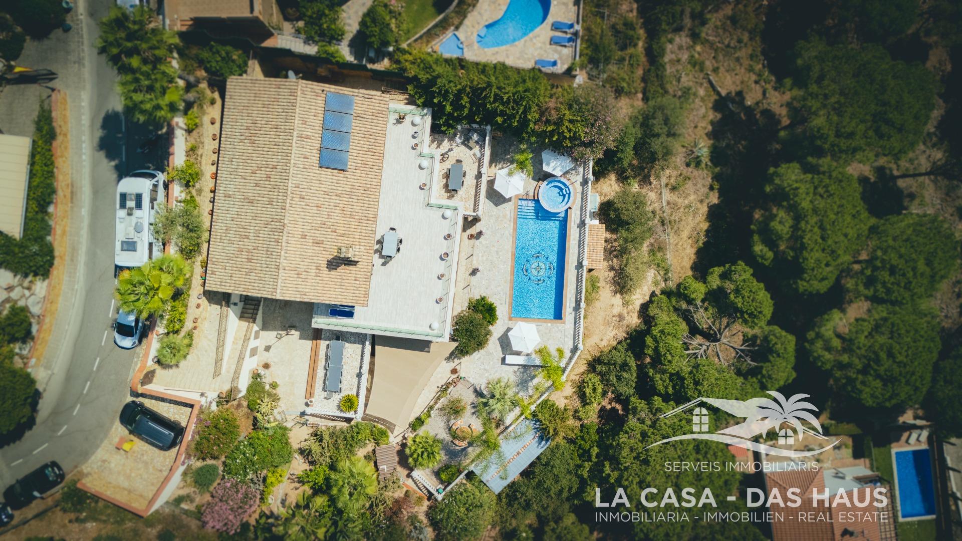 CASA CON LICENCIA TURÍSTICA, PISCINA CLIMATIZADA Y VISTAS PA - foto 5