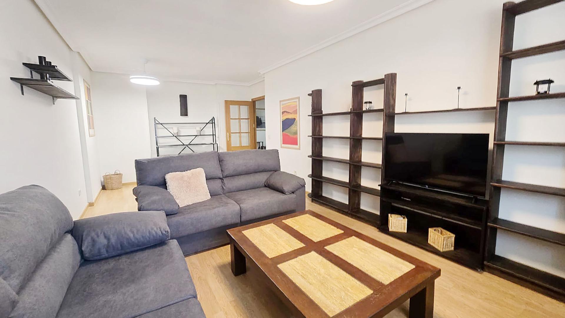 ¡ESTUDIANTES! PISO CON TERRAZA INTEGRADA COMPLETAMENTE AMUEB - foto 2