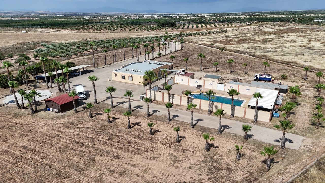 Villa 6 habitaciones 558m² en venta - Fuente Álamo