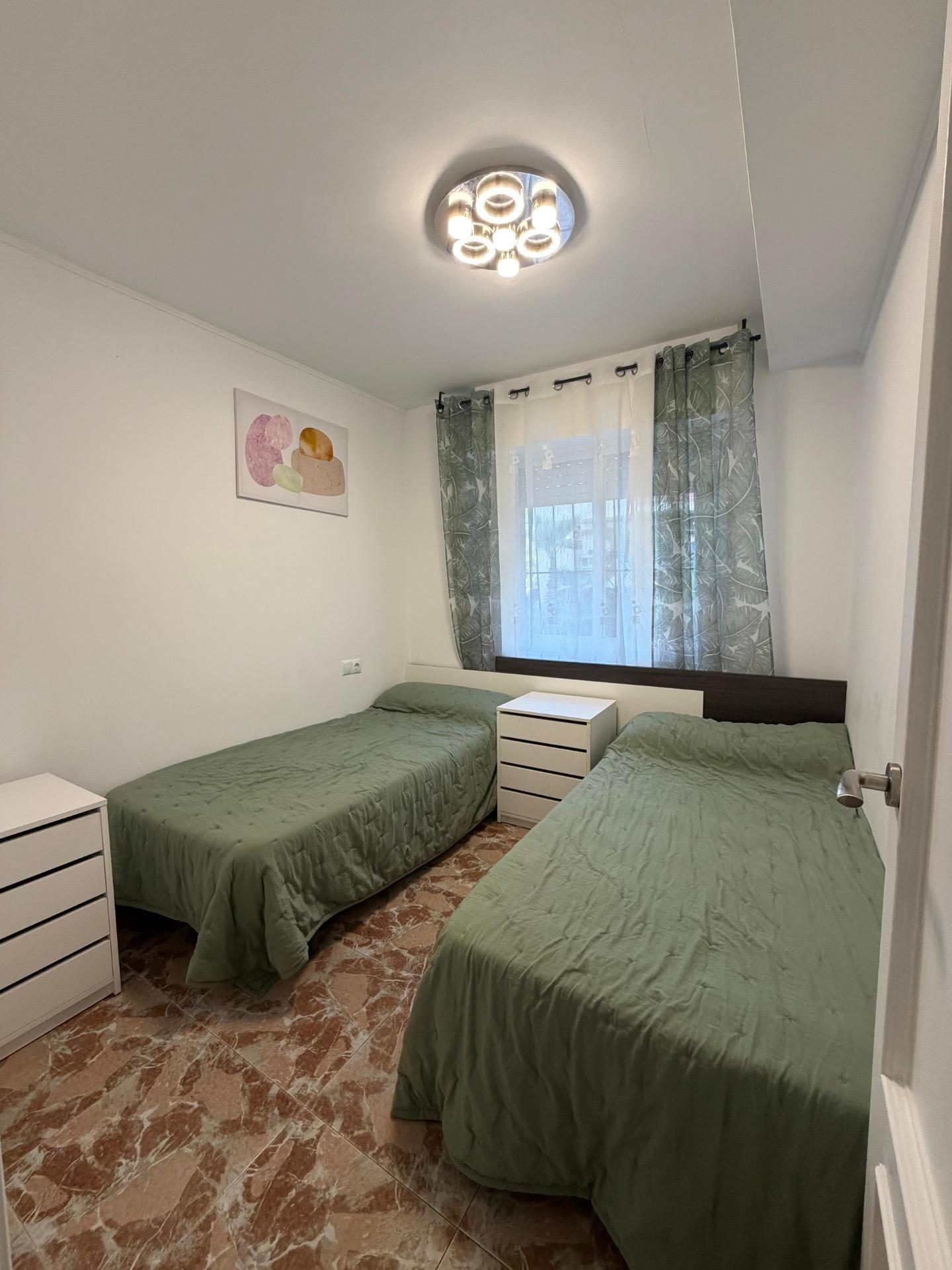 Vivienda totalmente reformada en Residencial Chimos Playa –  - foto 2