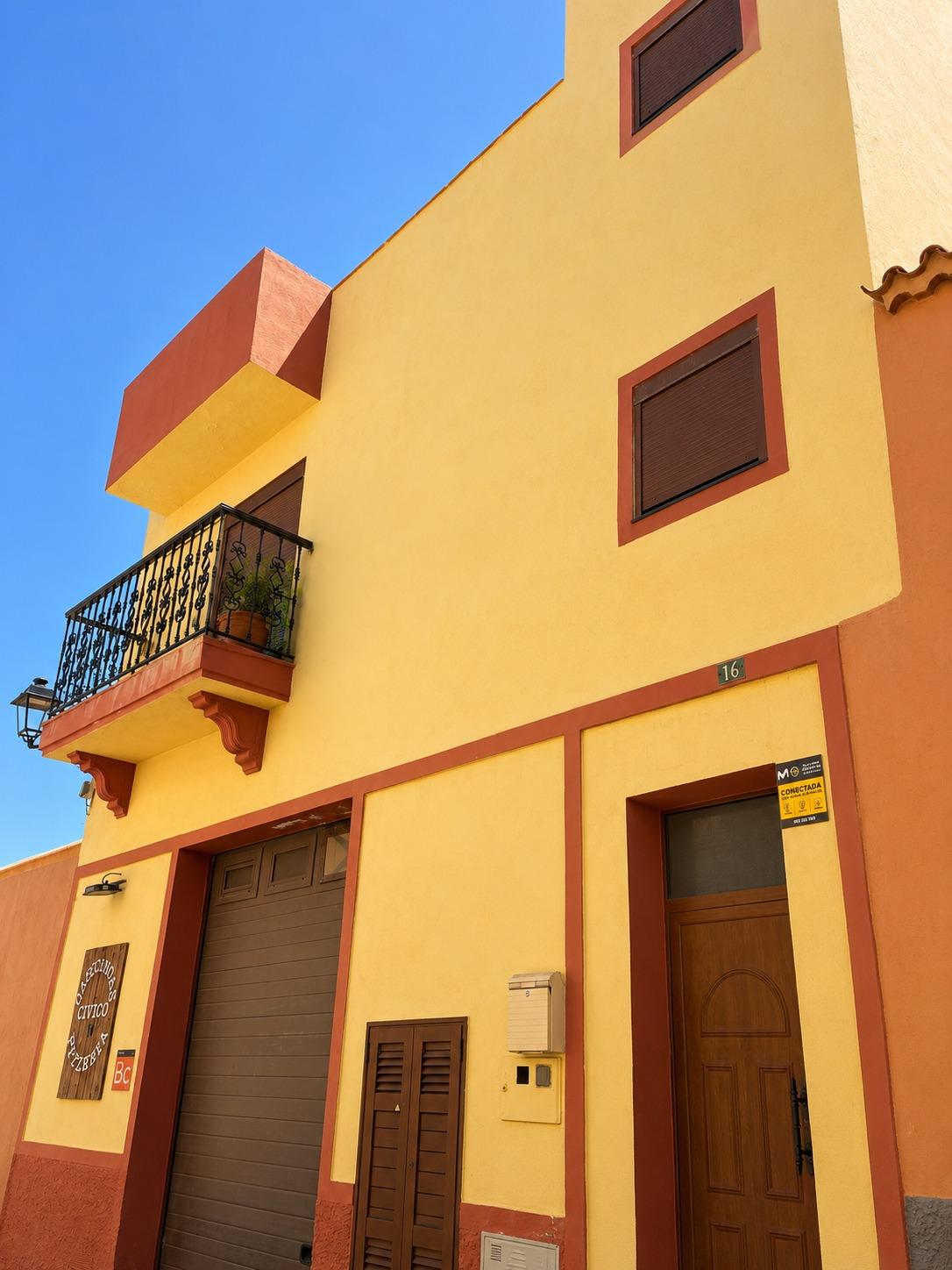 Vivienda singular de 148 m2 útiles, amplios espacios y gran  - foto 3