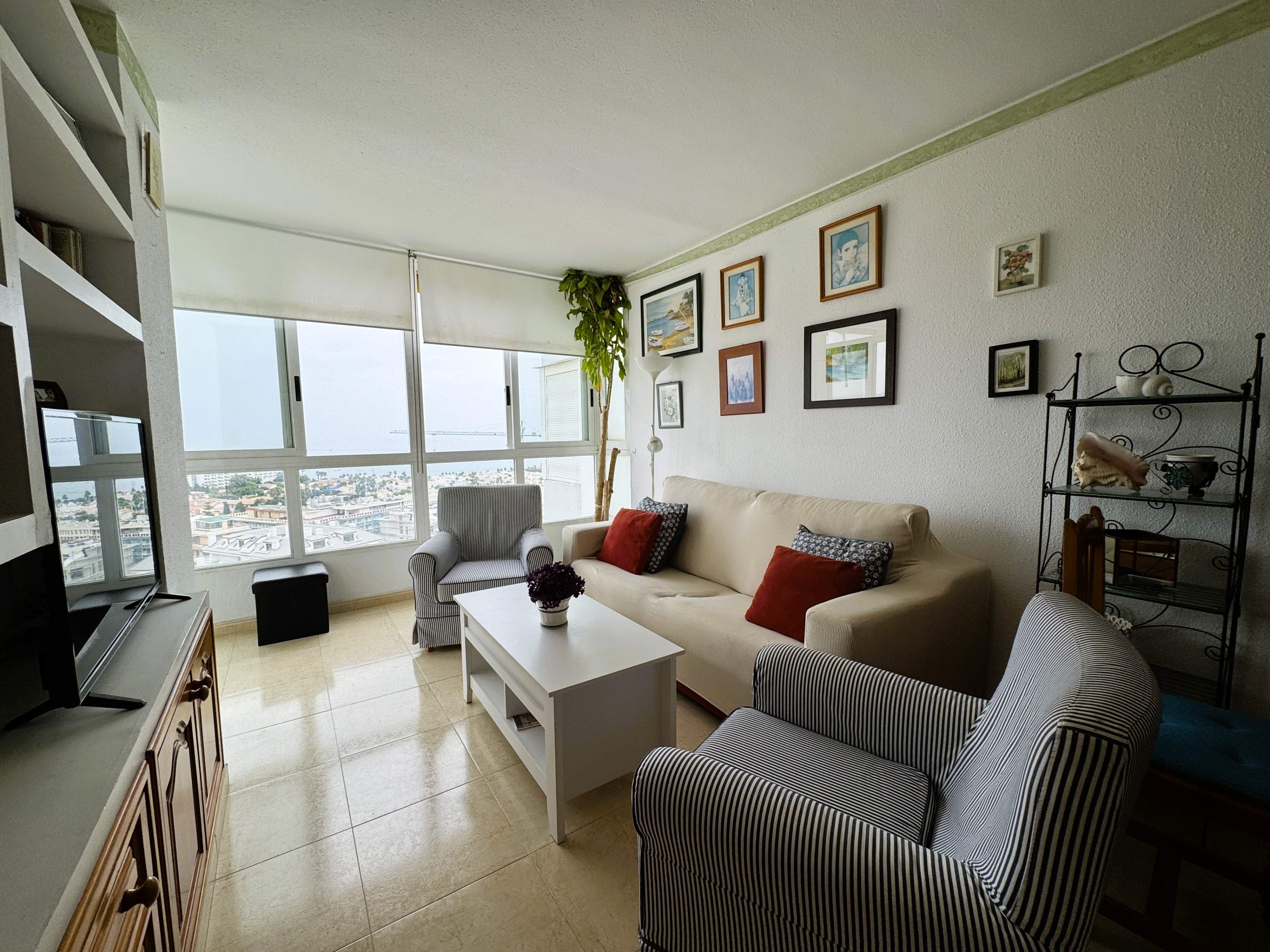Piso con Terraza, Acceso Directo a la Playa y Piscina en Ben - foto 2
