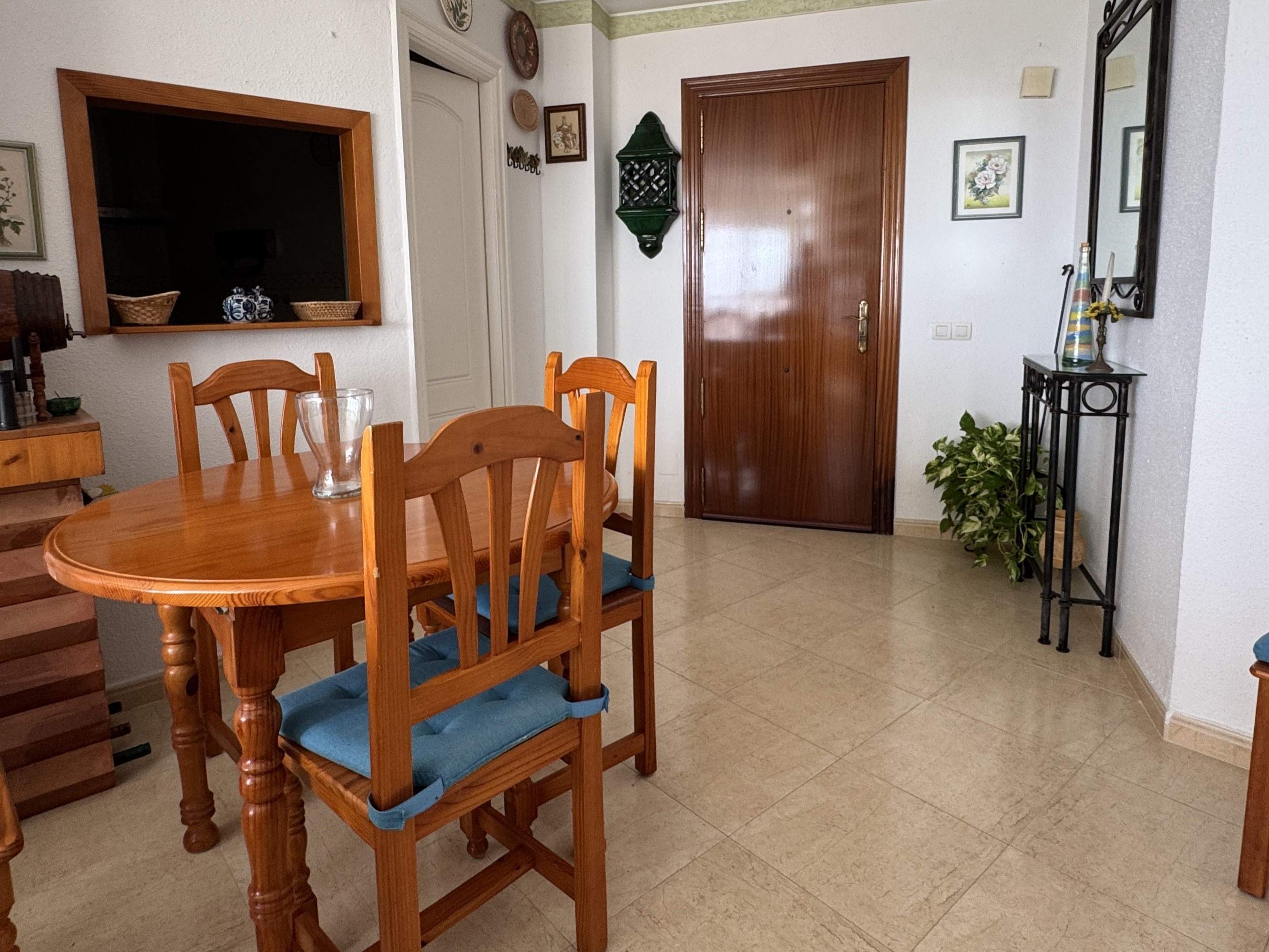 Piso con Terraza, Acceso Directo a la Playa y Piscina en Ben - foto 5