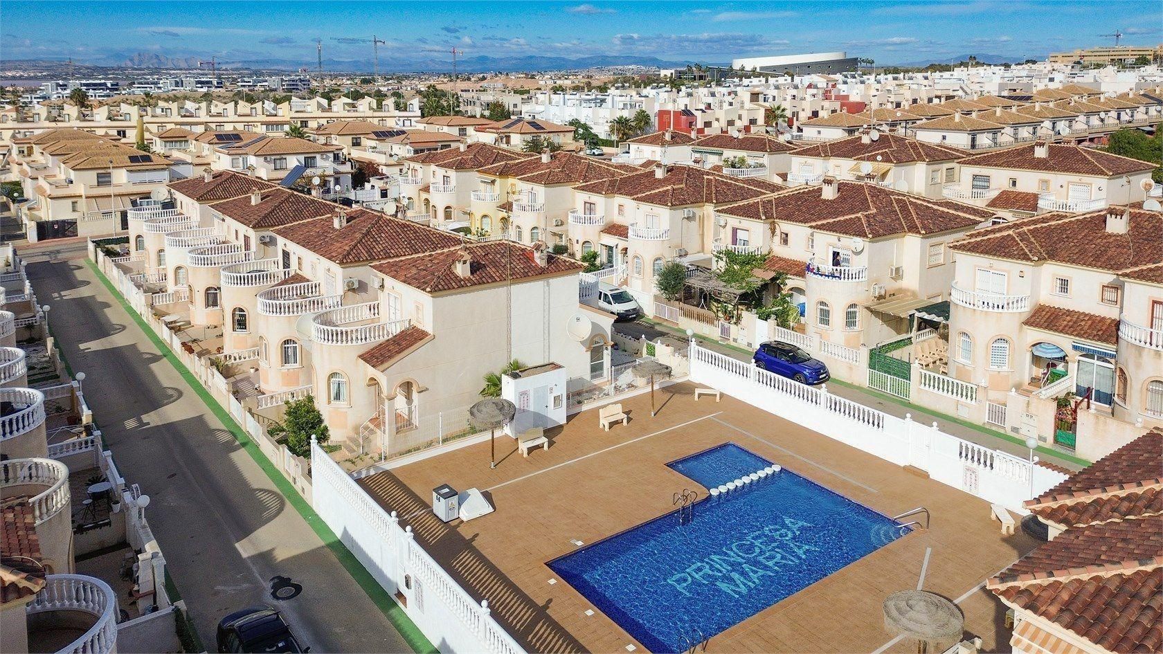 Villa 3 habitaciones 76m² en venta - Los Europeos