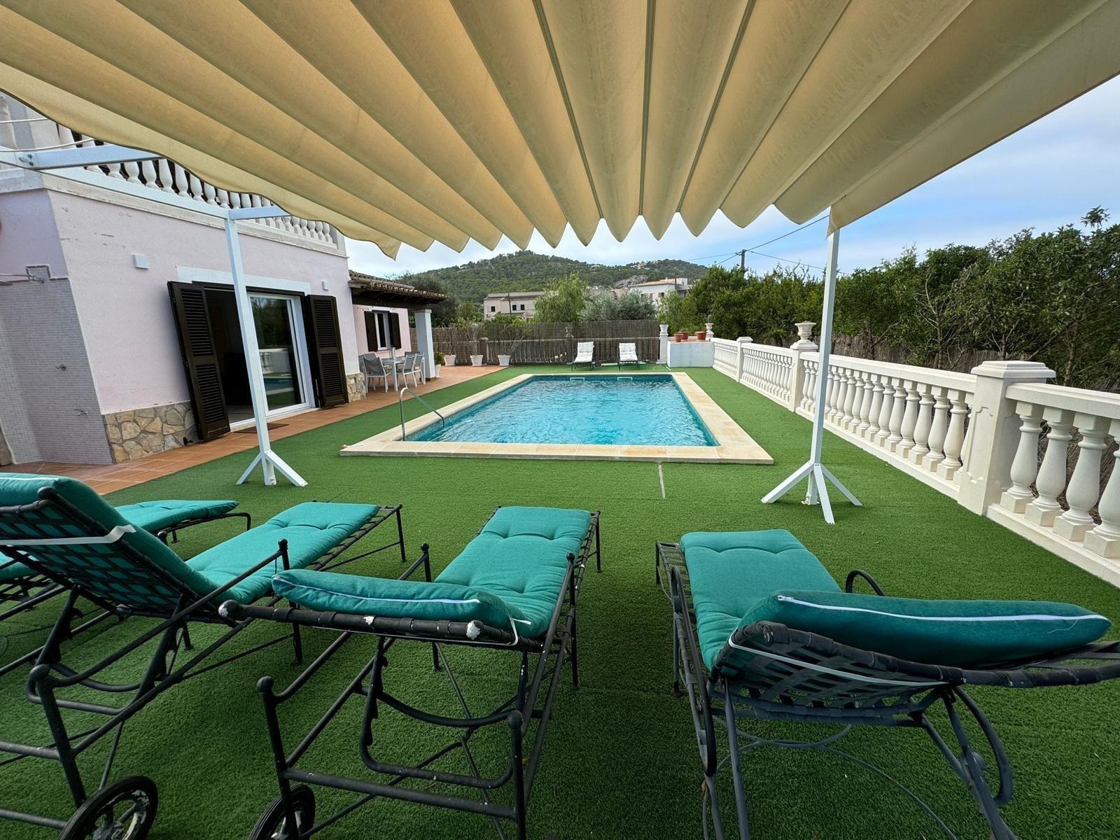 Se alquila Casa de pueblo con piscina privada y vistas panor