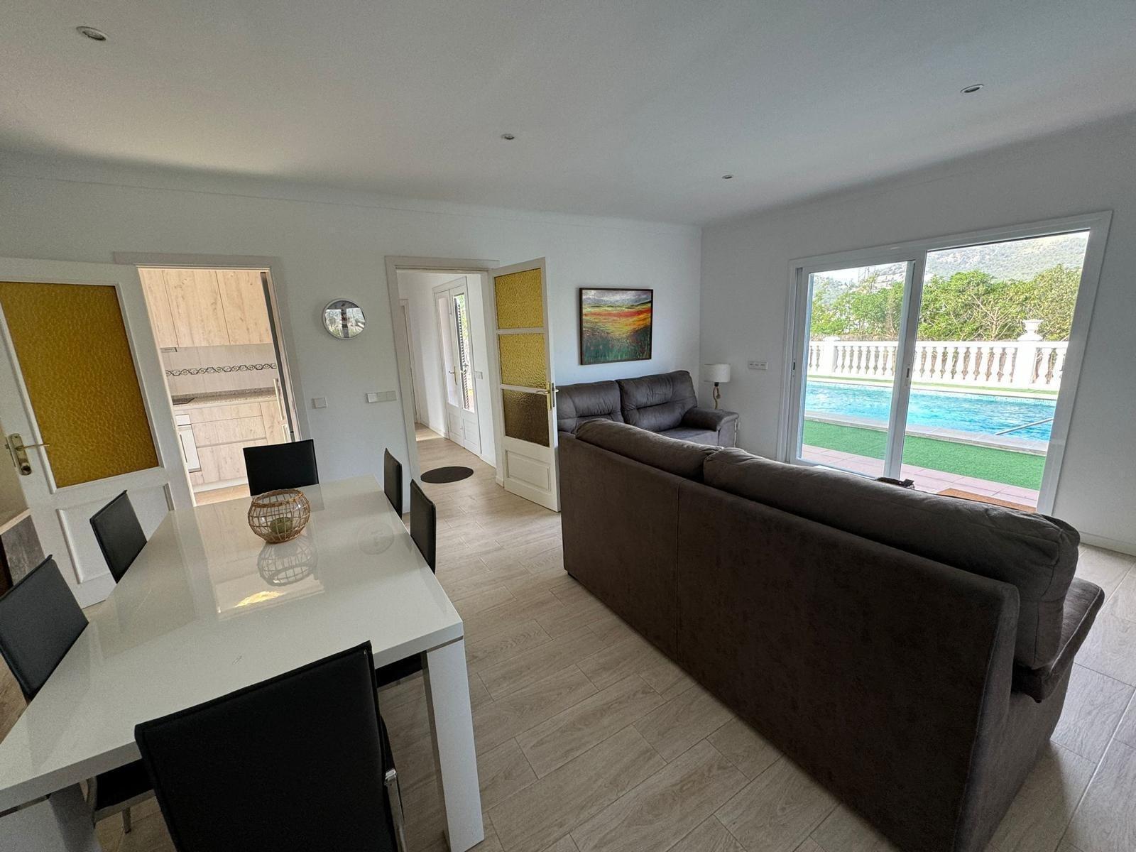 Se alquila Casa de pueblo con piscina privada y vistas panor - foto 5