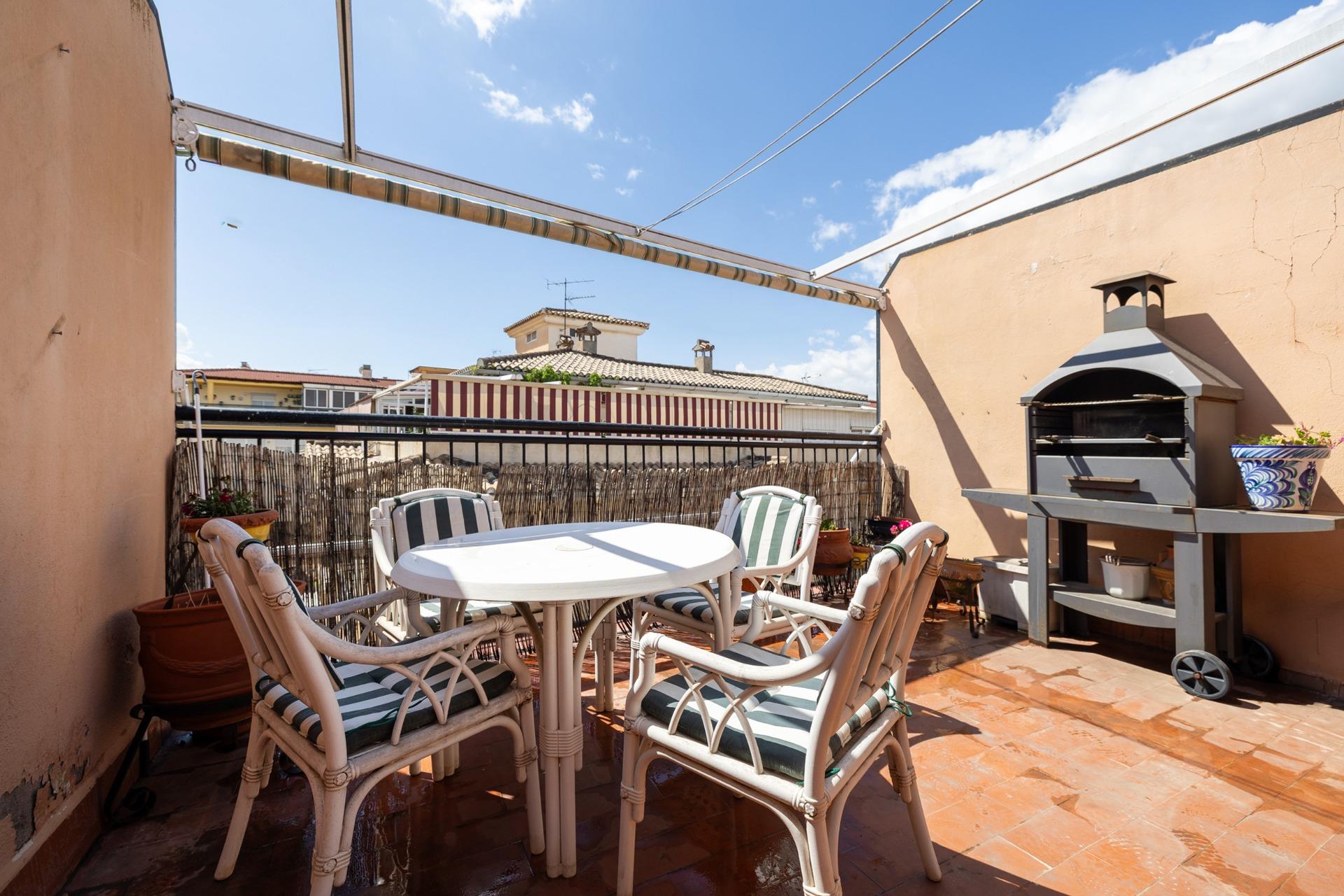 Exclusiva vivienda con gran terraza y múltiples posibilidade