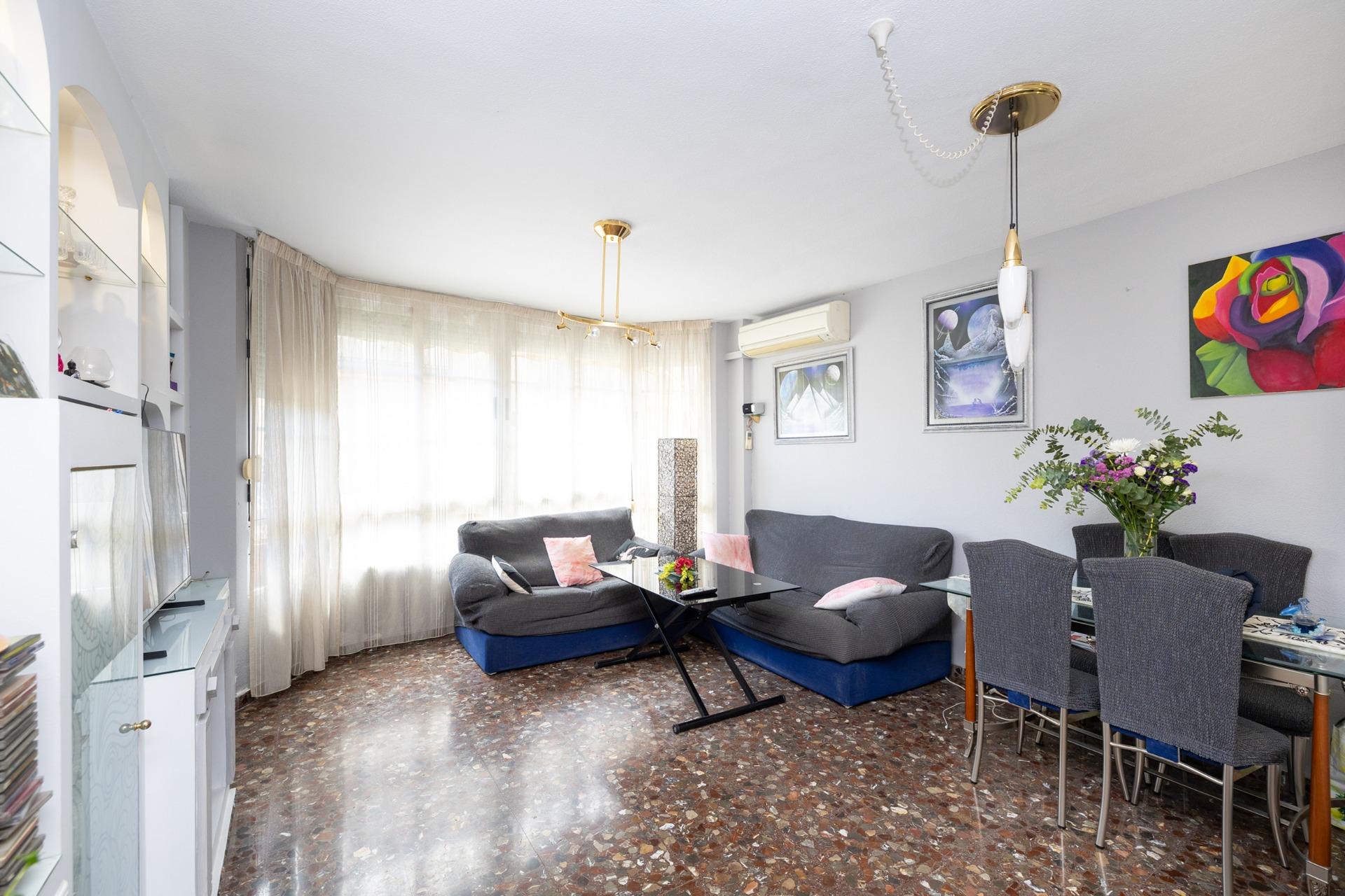 Exclusiva vivienda con gran terraza y múltiples posibilidade - foto 5