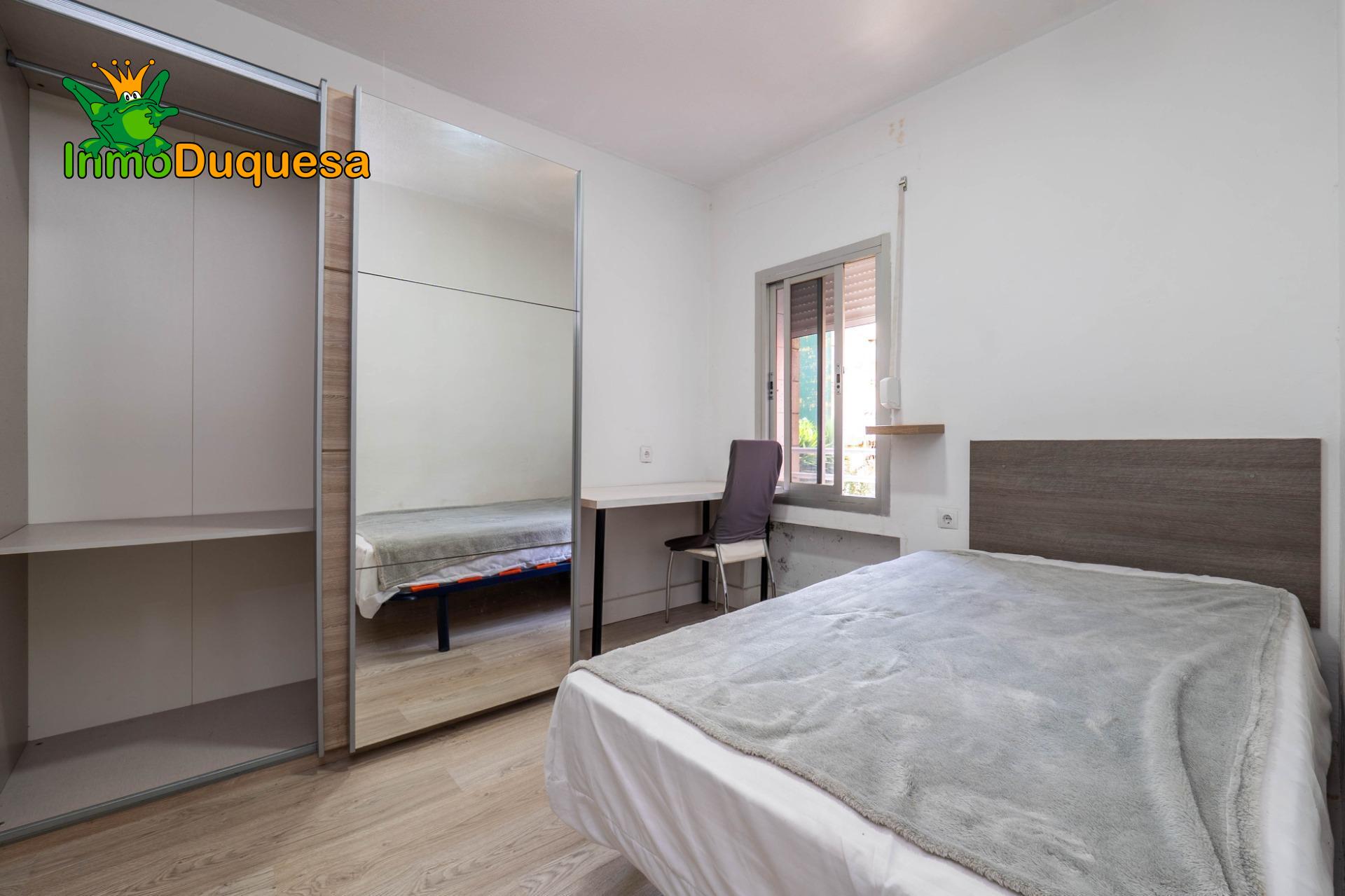 Piso de 5 dormitorios ideal para INVERSORES en el barrio de  - foto 3