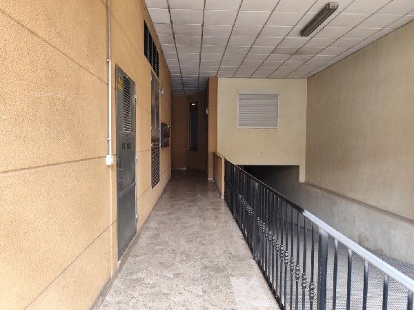 OPORTUNIDAD VENTA PISO EN JUMILLA ( OKUPADO ) - foto 3