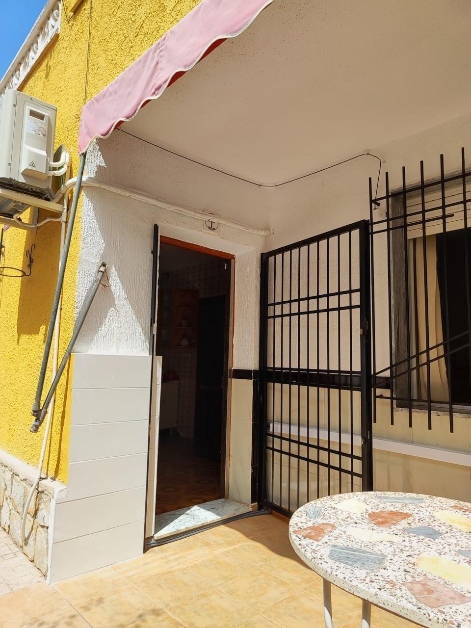 AMPLIA VIVIENDA CON PARCELA DE 400 M2 - foto 2