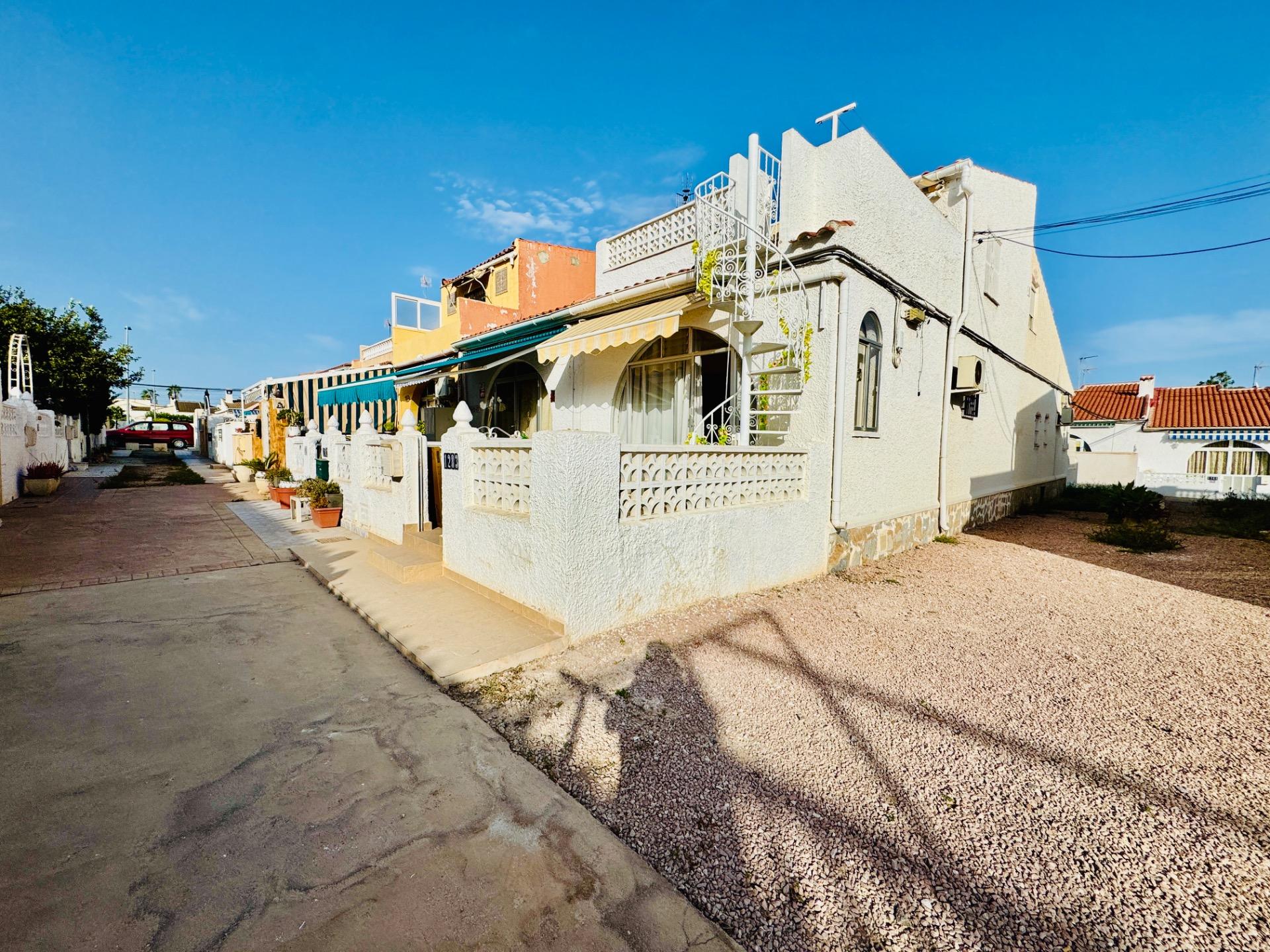 VIVIENDA EN VENTA EN EL SALADO – URBANIZACIÓN SAN LUIS, TORREVIEJA