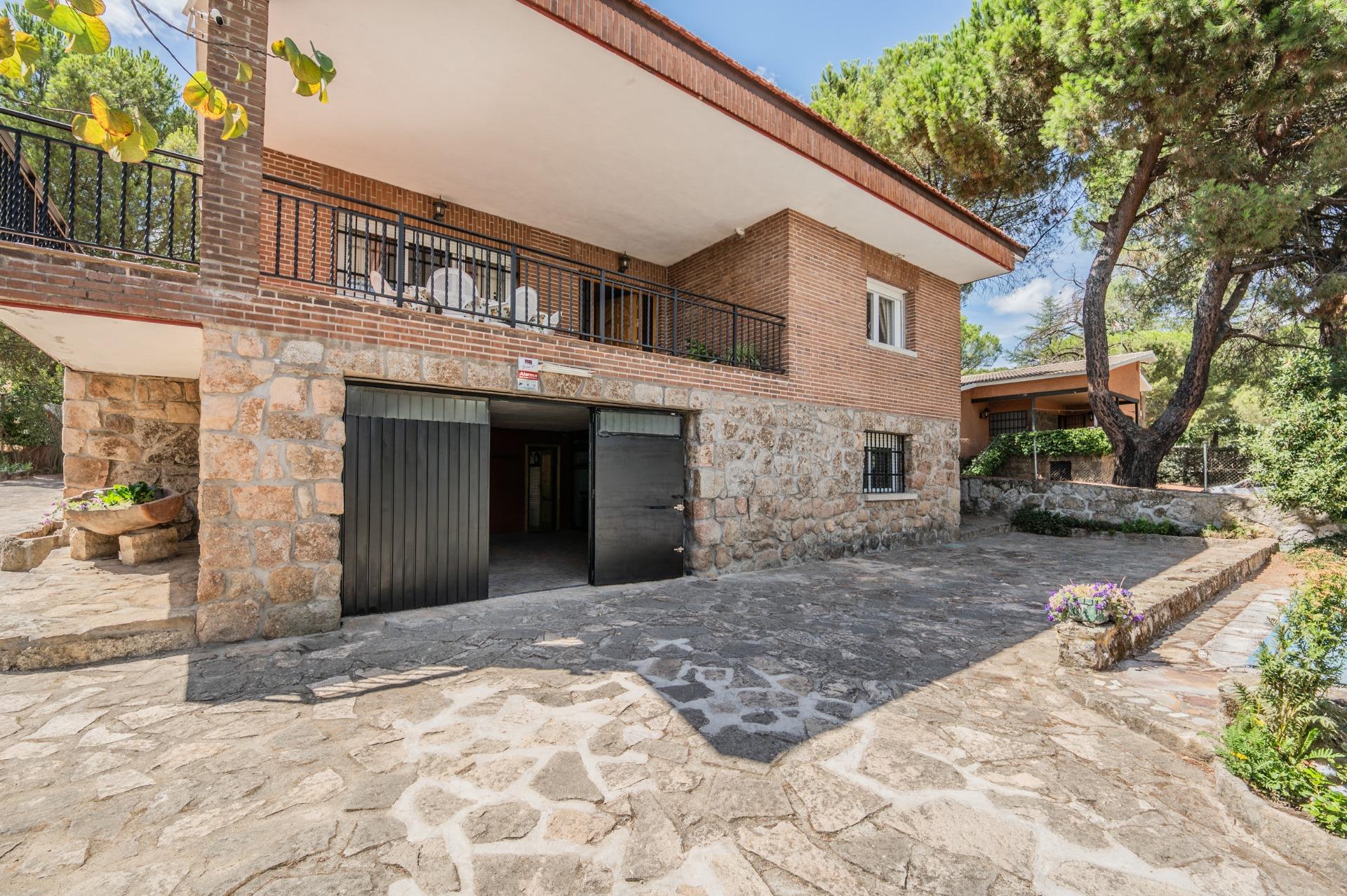 Exclusivo Chalet Independiente en Galapagar: Con piscina, bo - foto 2