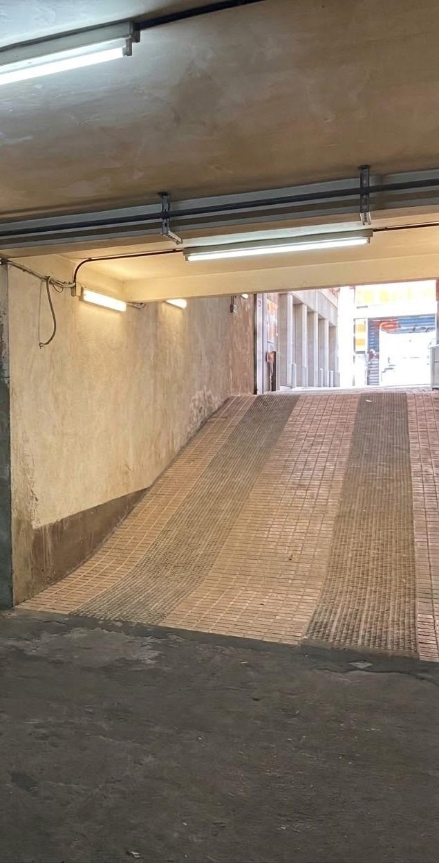 Plaza de garaje en Cristóbal Bordiú 4 - foto 5