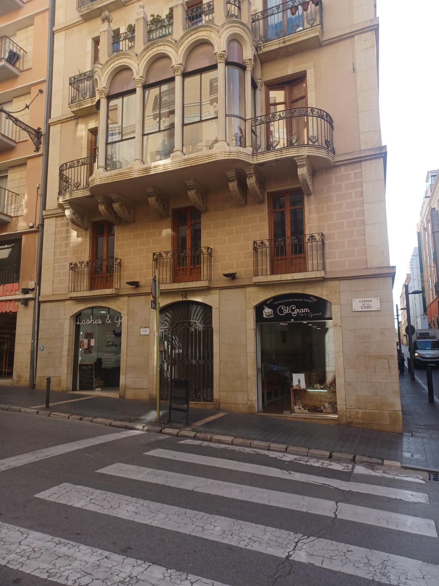 PISO DE 3 habitaciones CON PARKING EN PLENO CENTRO DE TARRAGONA 920 €/mes | PARKING INCLUIDO | FINCA REHABILITADA | ASCENSOR