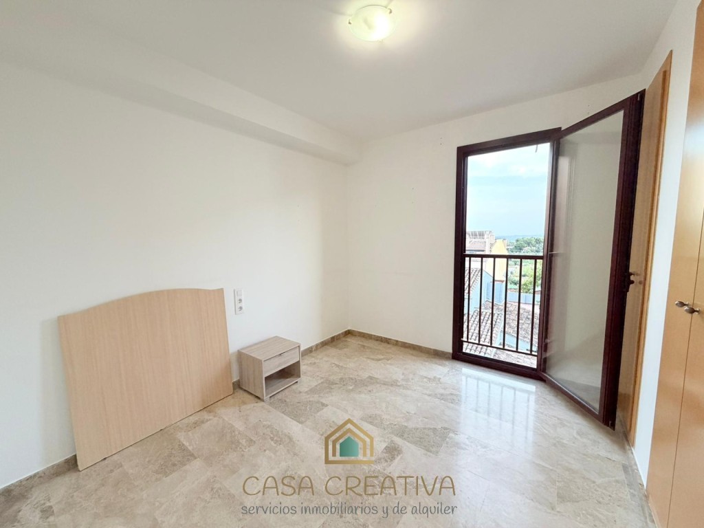 Se vende Piso de 3 dormitorios con garaje y trastero en Náqu - foto 2