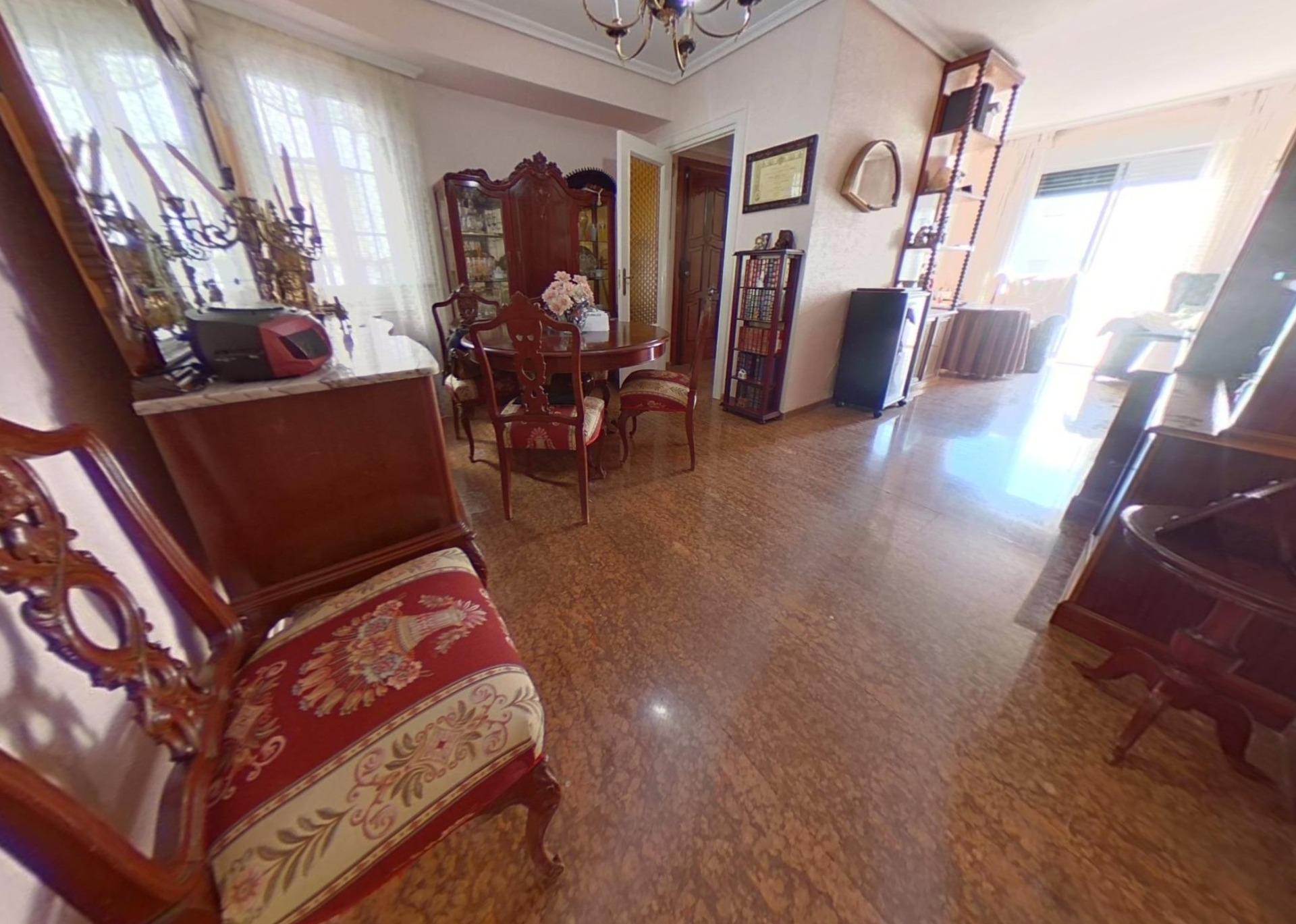 D. Se vende piso junto a la Avenida de Jesús Rescatado, exte - foto 5
