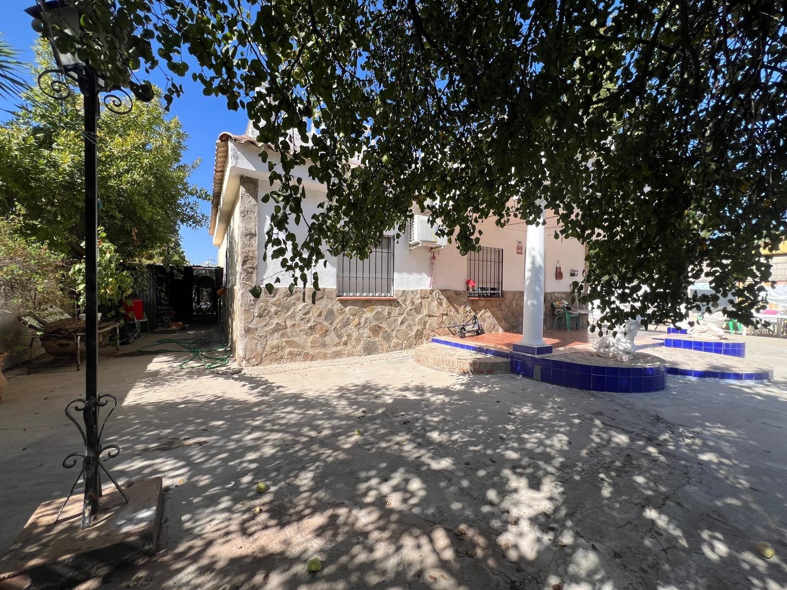 PARCELA DE APROX. 1.000 m2 CON CASA Y PISCINA EN LA ZONA DEL - foto 4