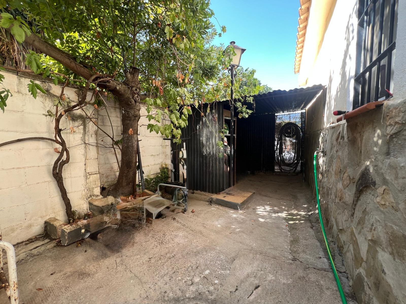 PARCELA DE APROX. 1.000 m2 CON CASA Y PISCINA EN LA ZONA DEL - foto 5