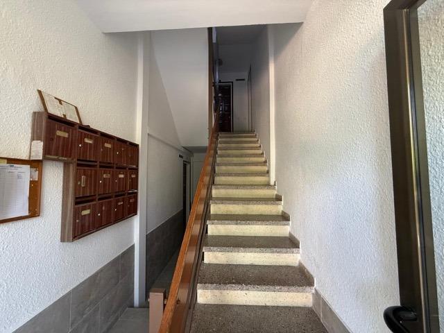 Piso de 4 dormitorios con terraza y piscina a 400 m de la pl - foto 4