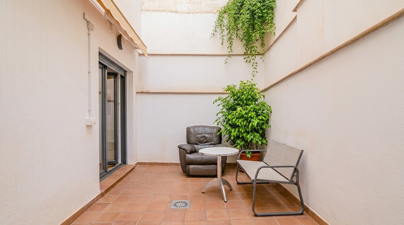 Precioso duplex moderno con patio - foto 2