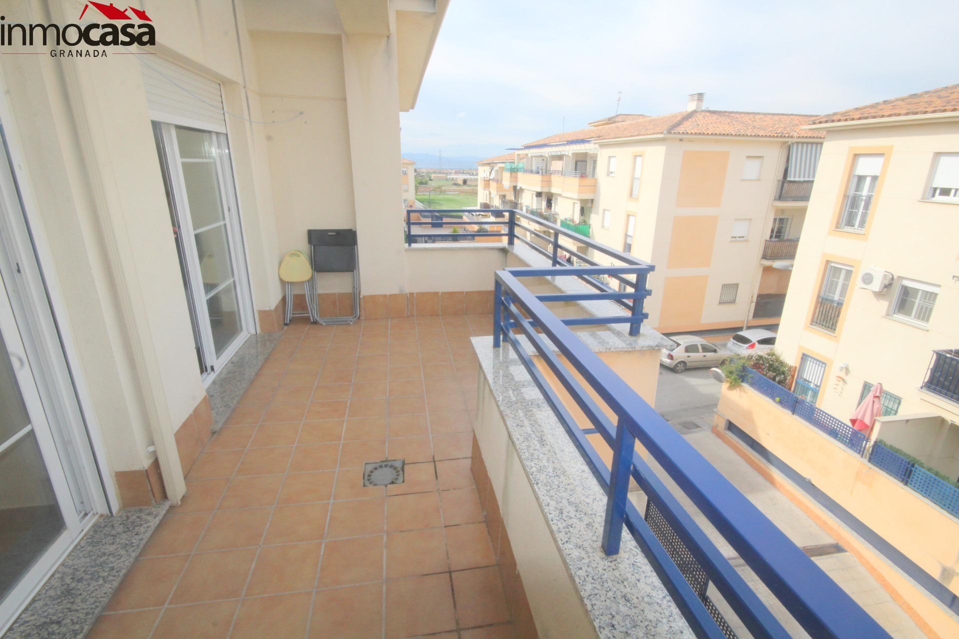 650 € ático en residencial san francisco, amueblado con gara - foto 2