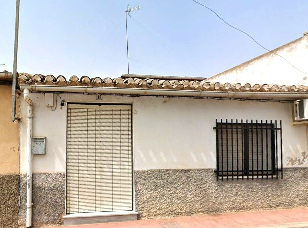 OPORTUNIDAD VENTA CASA EN TOTANA (ALQUILADO )