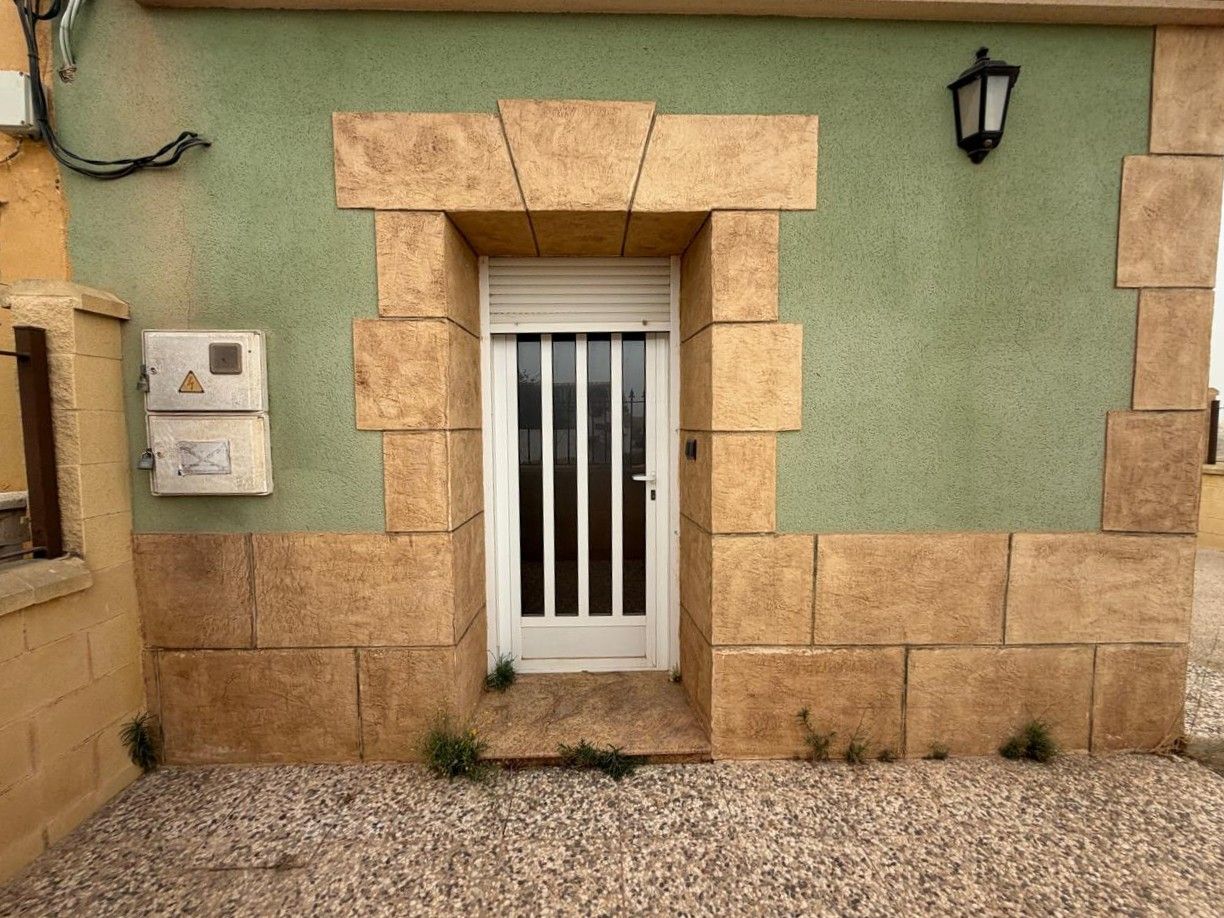 OPORTUNIDAD VENTA CASA EN TOTANA (OKUPADA ) - foto 4