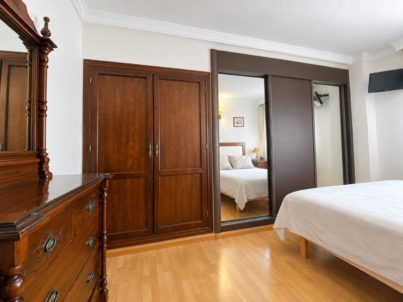 MAGNÍFICO DÚPLEX DE TRES DORMITORIOS EN VENTA EN CARLOS HAYA - foto 5