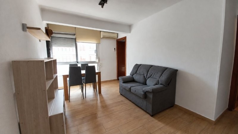 PISO EN ALQUILER CORTA TEMPORADA – ZONA CARLOS DE HAYA EXCLU - foto 3