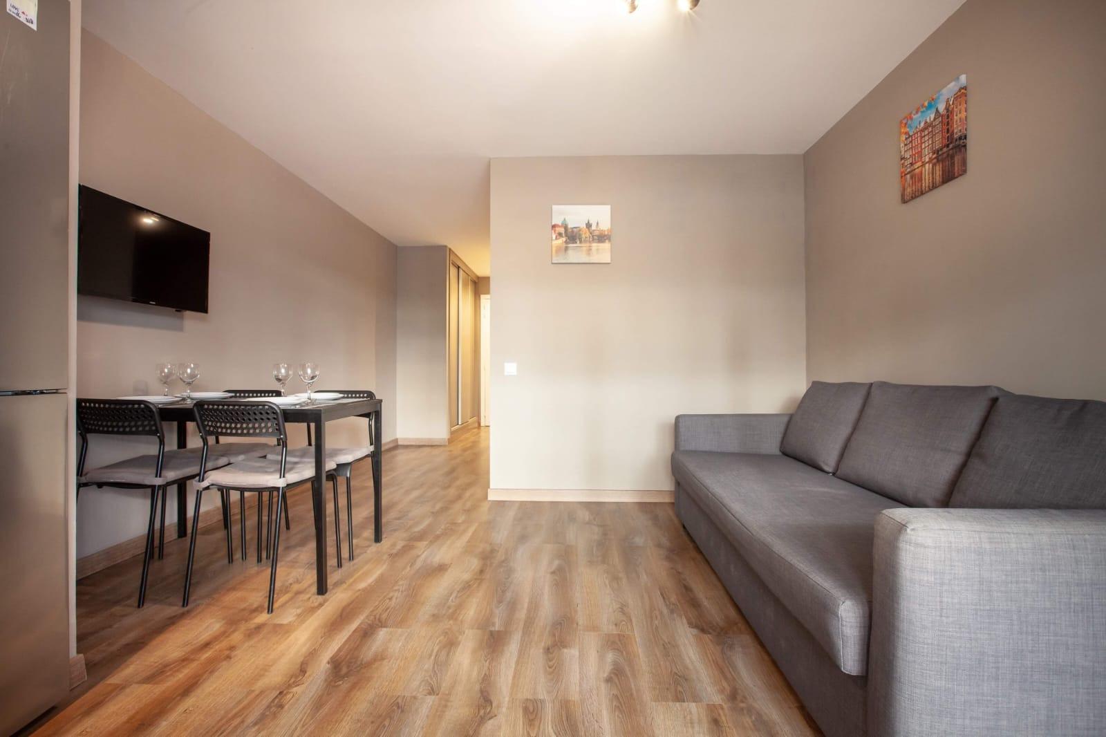 Estudio segunda línea playa Levante con LICENCIA HUTT-012384