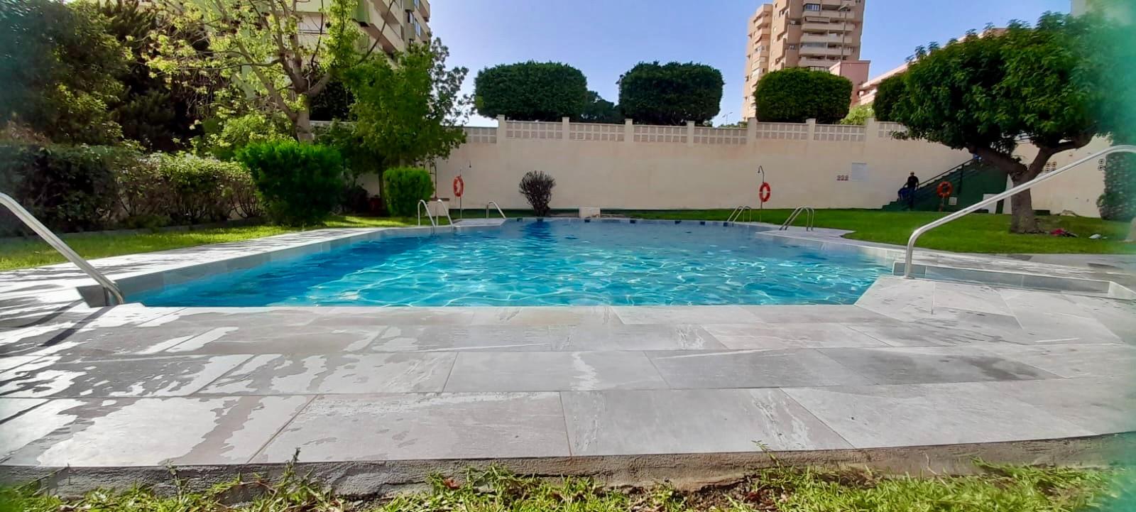 Apartamento muy luminoso con terraza y vistas al mar en Agua - foto 5