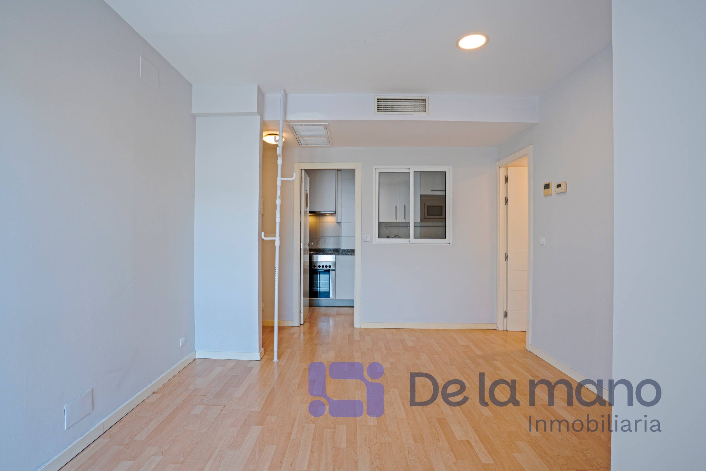 PISO EXTERIOR CON GARAJE, PISCINA Y GIMNASIO - foto 3